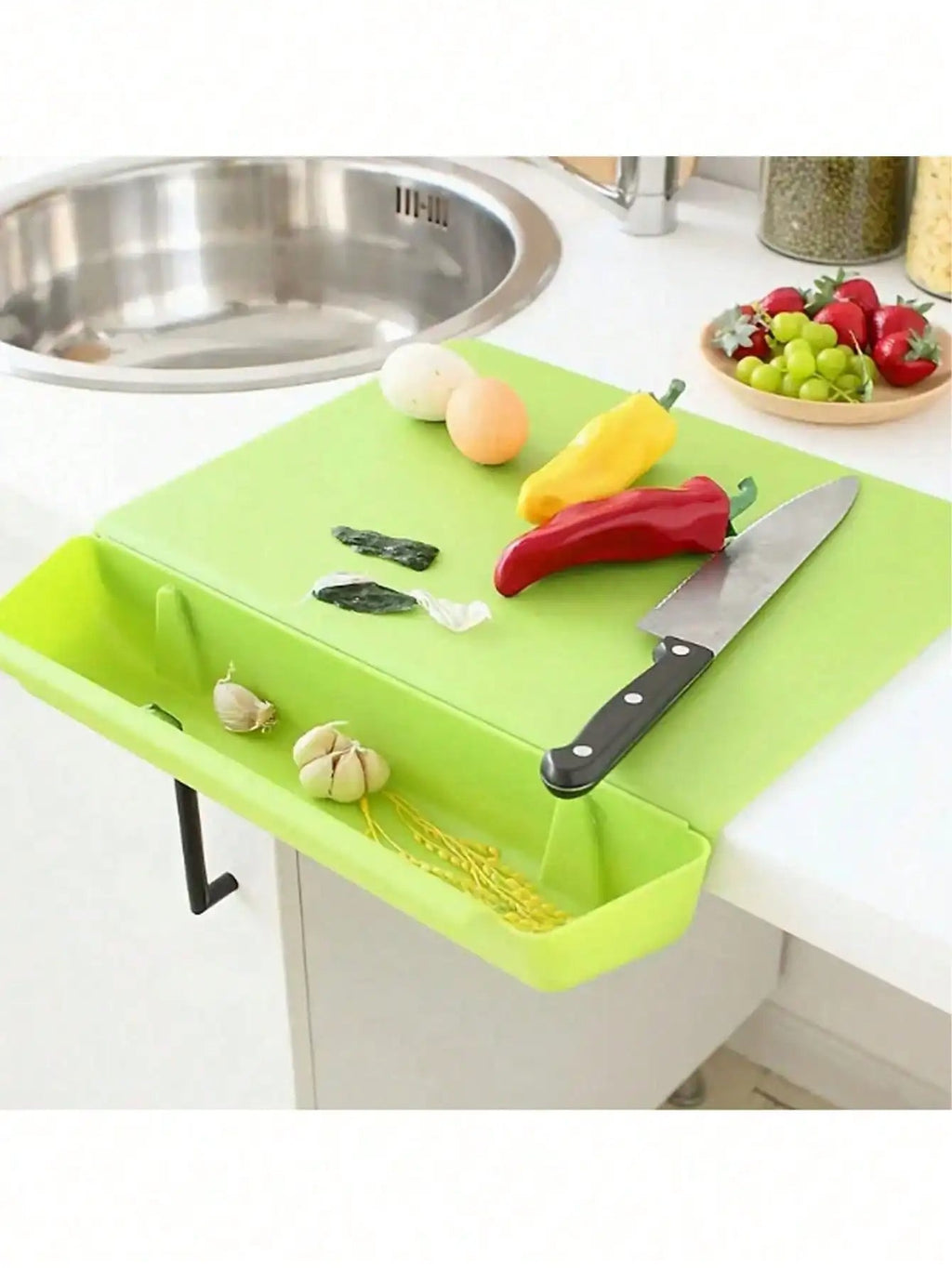 2-in-1 Cutting Board with Built-In Tray