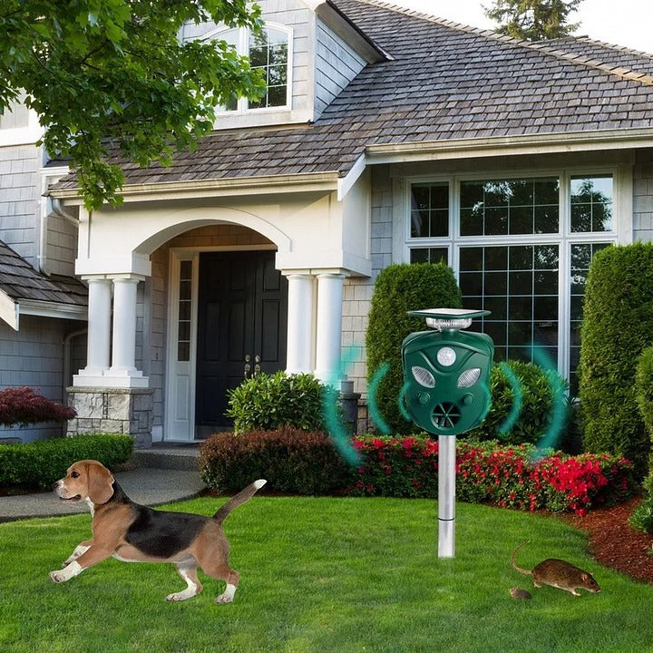 Solar-Powered 360° Ultrasonic Animal Deterrent for Yard & Garden