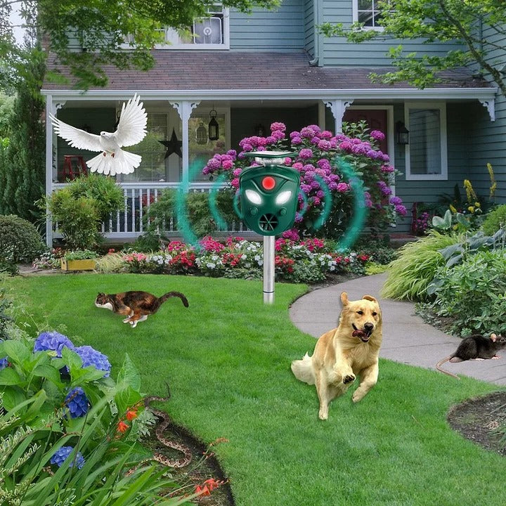 Solar-Powered 360° Ultrasonic Animal Deterrent for Yard & Garden