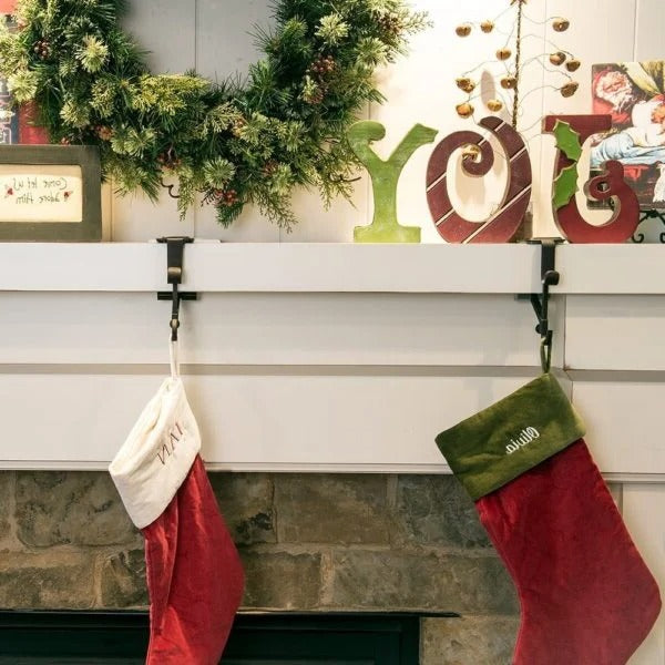 Adjustable Fireplace Stocking and Garland Hanger Set – Secure, Easy-Install Holiday Decor Display