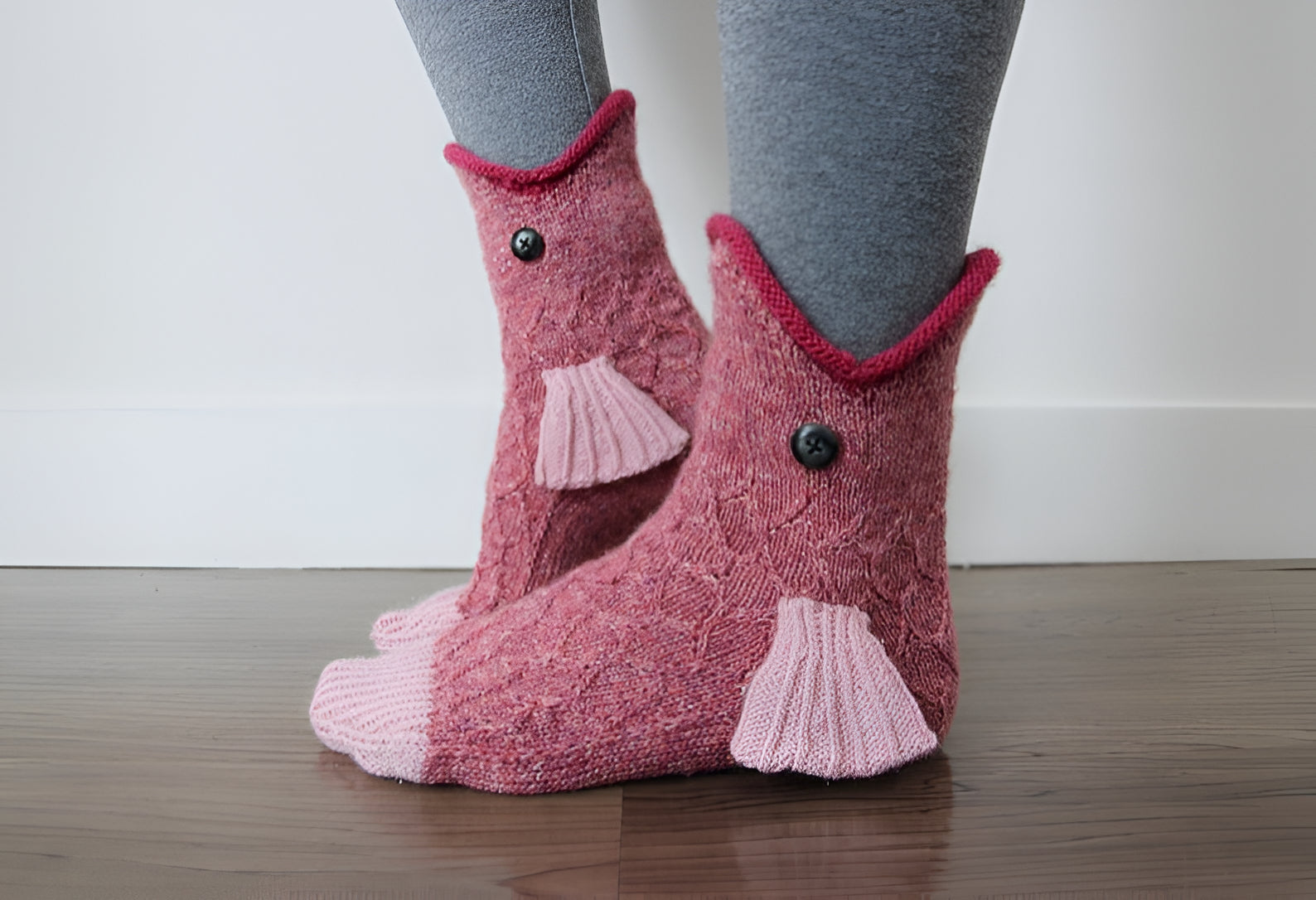 3D Knitted Crocodile Socks - Realistic Texture and Ultra-Soft Comfort