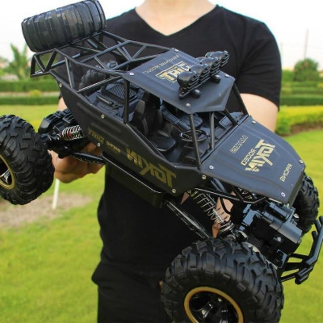 4x4 Rock Crawler Monster Truck: Extreme Off-Road Power